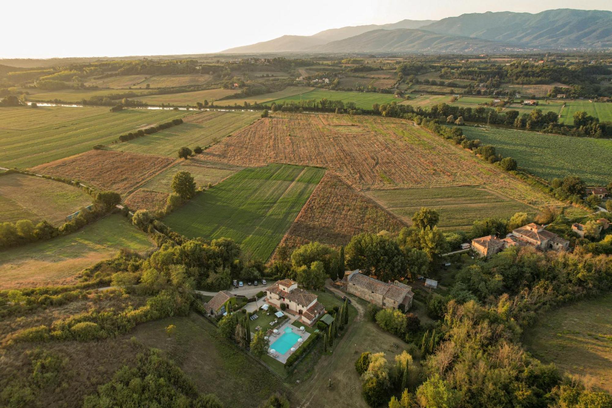 Borgo Santa Maria In Valle Laterina Exterior photo